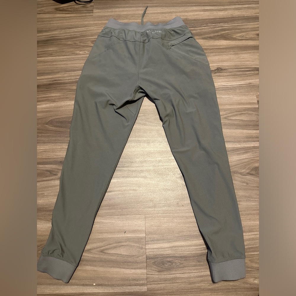 Birddogs Joggers (M, Dark Sage)